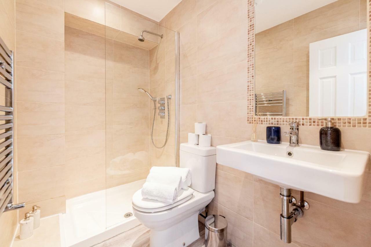 Bright & Spacious 4Beds Home - Kensington High Street-Olympia Londyn Zewnętrze zdjęcie