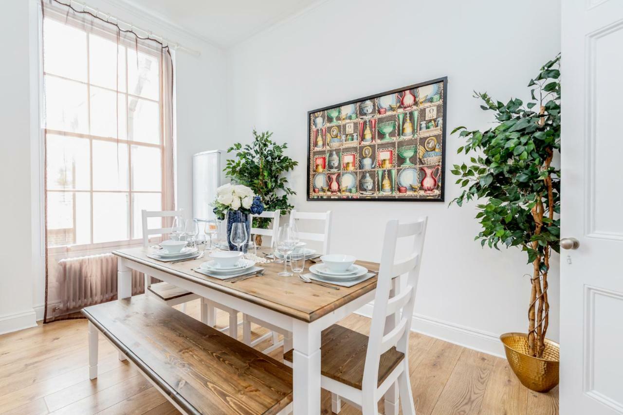 Bright & Spacious 4Beds Home - Kensington High Street-Olympia Londyn Zewnętrze zdjęcie