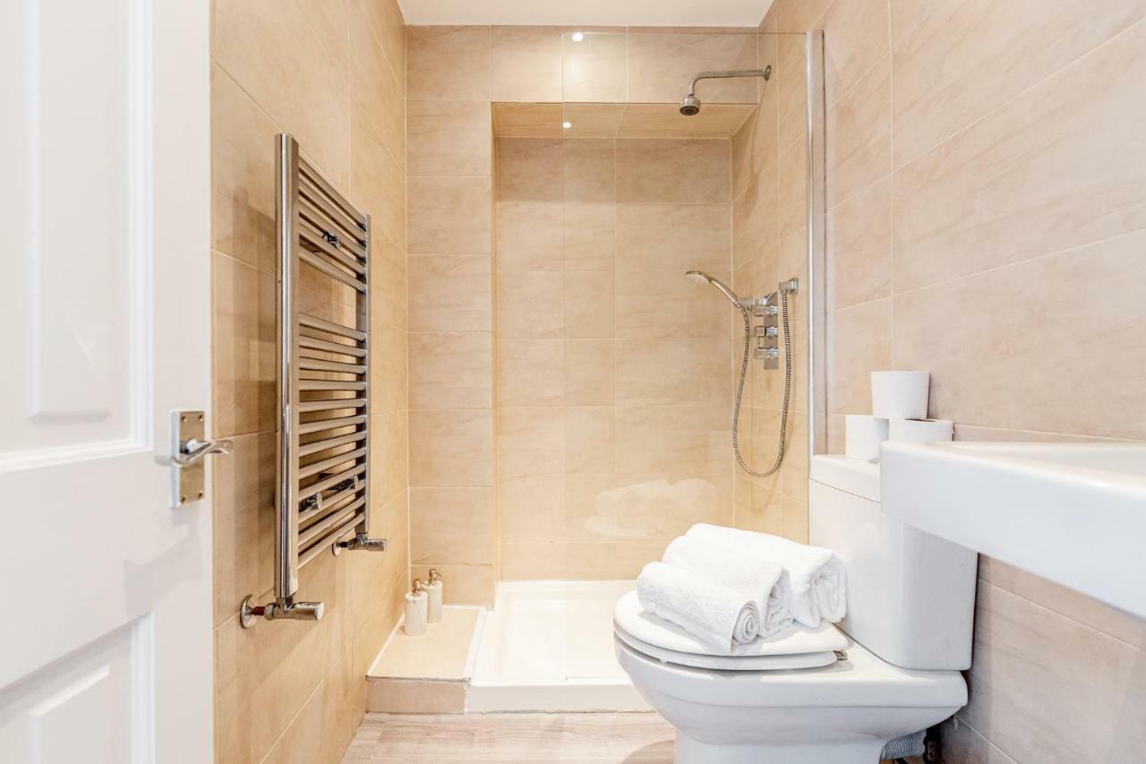 Bright & Spacious 4Beds Home - Kensington High Street-Olympia Londyn Zewnętrze zdjęcie