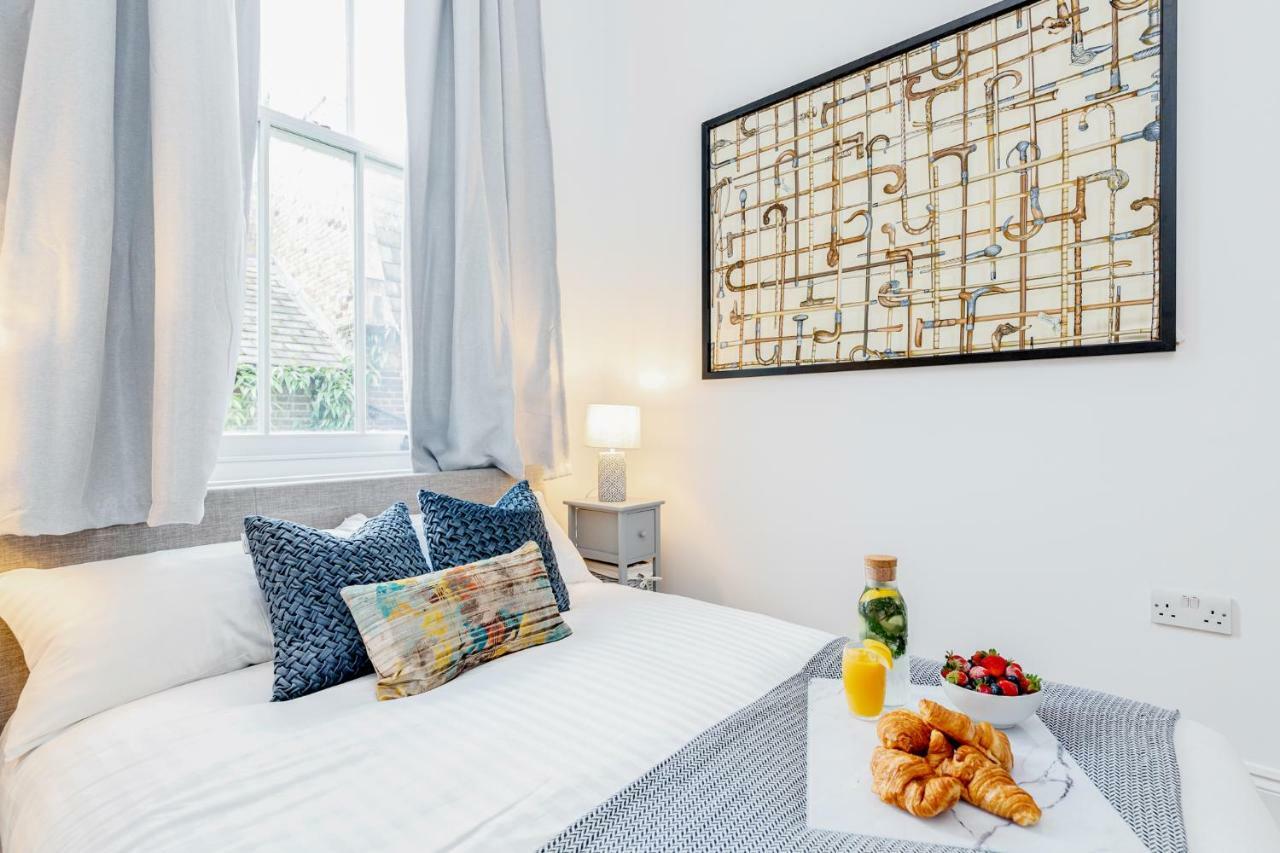 Bright & Spacious 4Beds Home - Kensington High Street-Olympia Londyn Zewnętrze zdjęcie