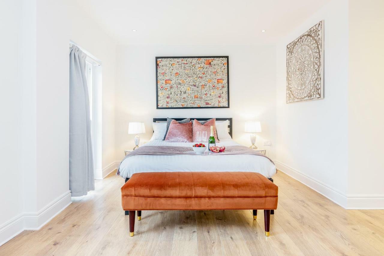 Bright & Spacious 4Beds Home - Kensington High Street-Olympia Londyn Zewnętrze zdjęcie