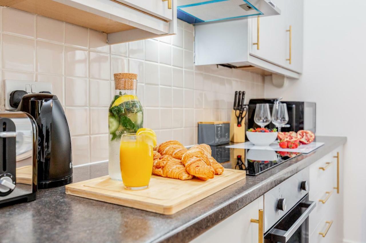 Bright & Spacious 4Beds Home - Kensington High Street-Olympia Londyn Zewnętrze zdjęcie
