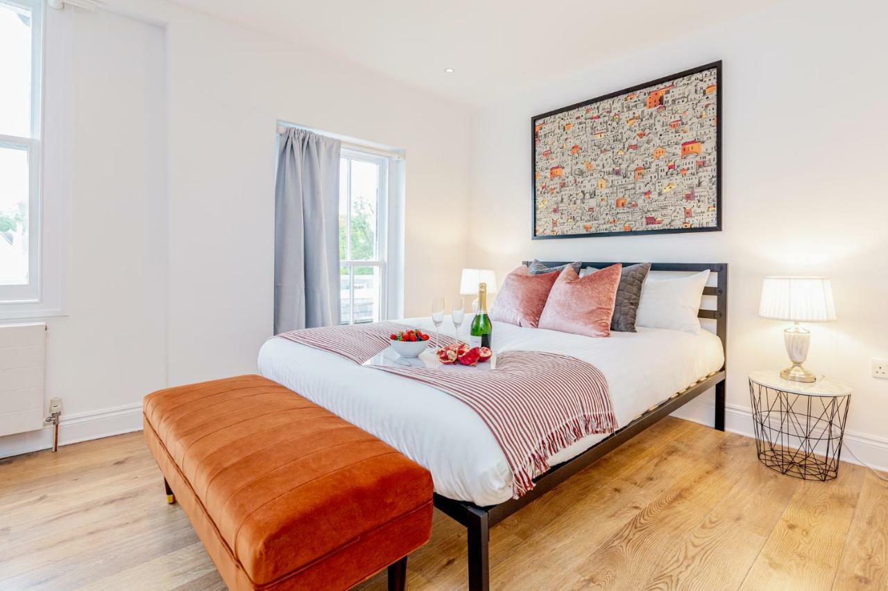Bright & Spacious 4Beds Home - Kensington High Street-Olympia Londyn Zewnętrze zdjęcie